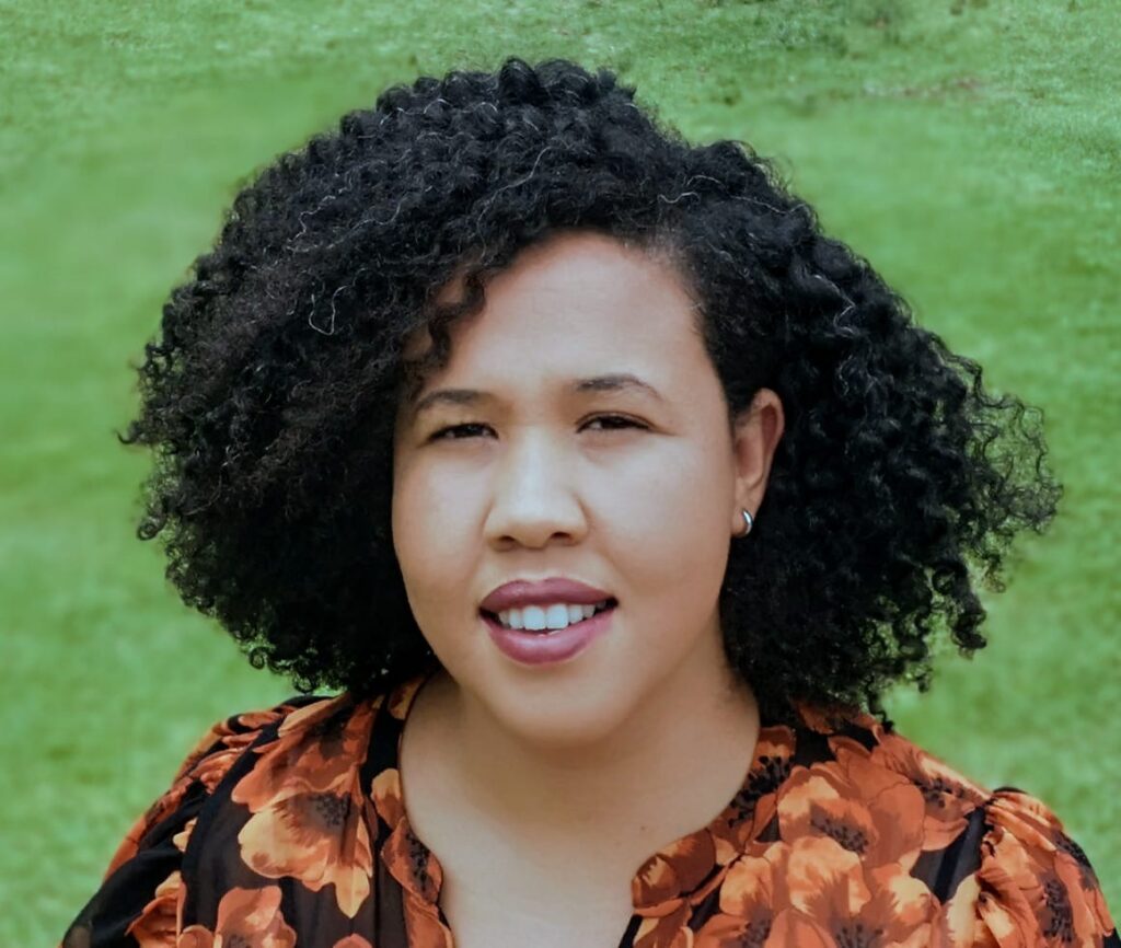 Robyn HUMPHREYS